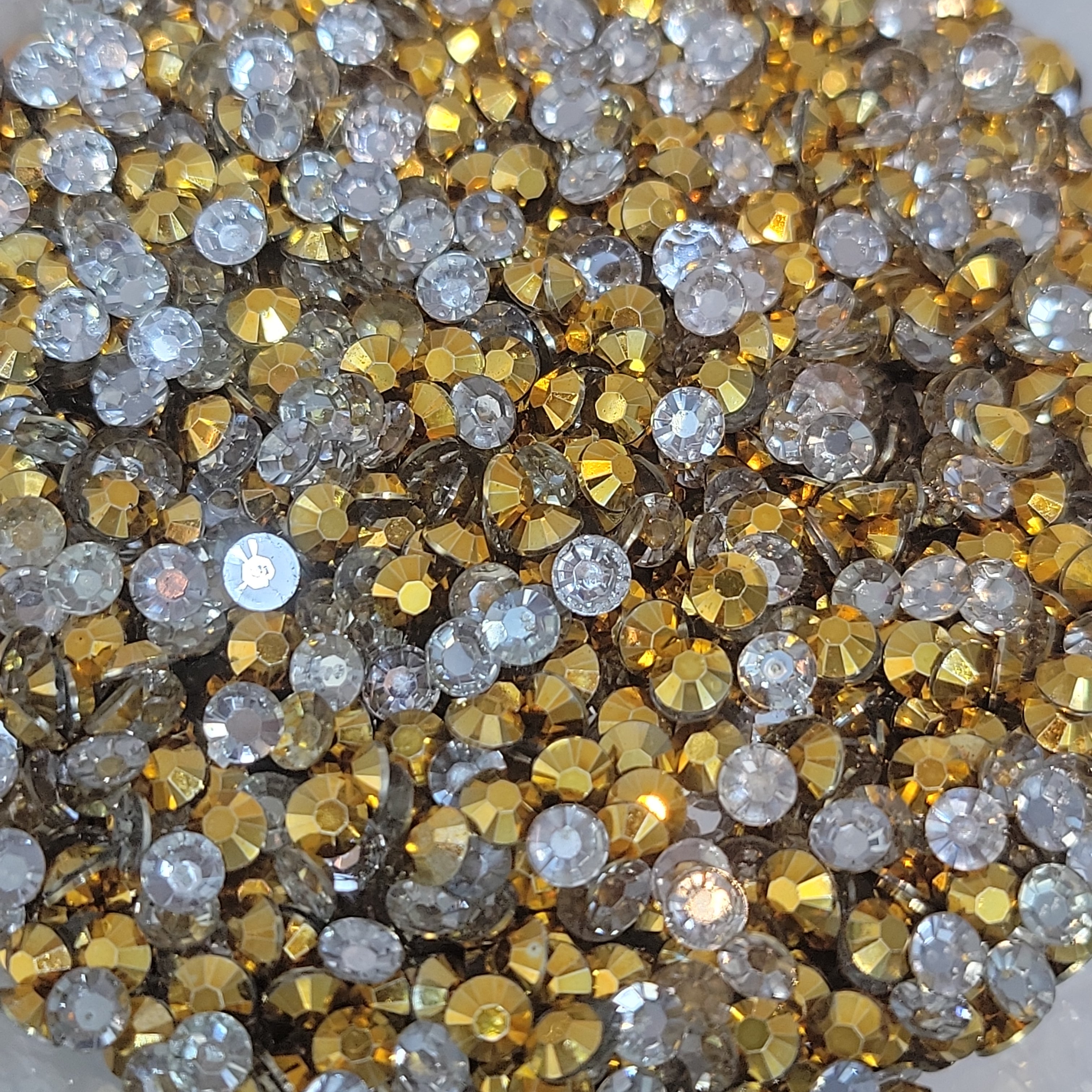 5MM FLATBACK RHINESTONES *BUY 4 BAGS GET 1 FREE*